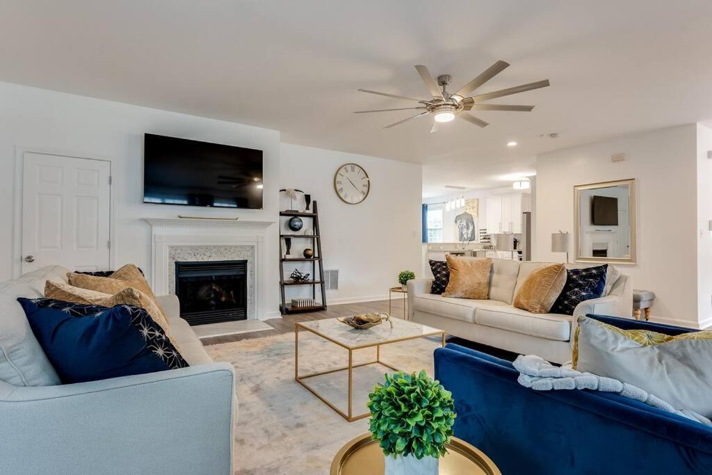 Luxury Atlanta Home - Self Check-In Pet Friendly Free Parking Экстерьер фото